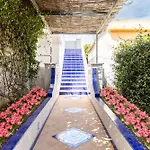Maison Blue Capri