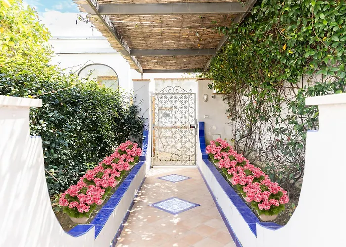 Maison Blue Capri